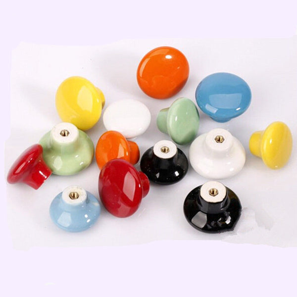 1230 Plain Red Plastic Knob