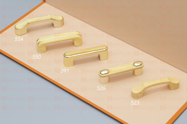 554 Light Oak Wrapped in Brass Plastic Pull Handle