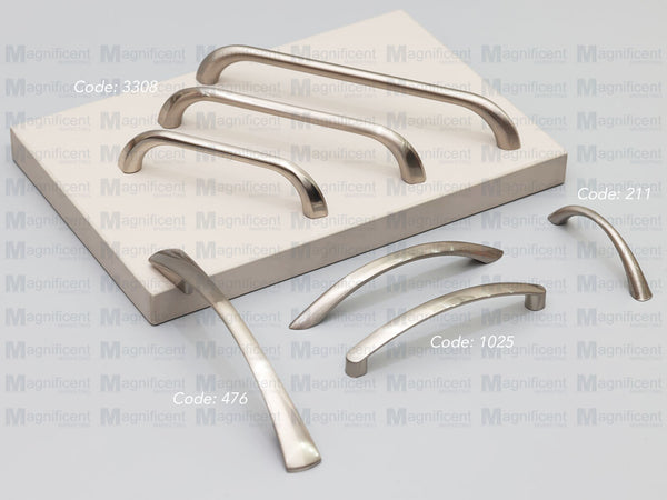 211 Plain Stainless Pull Handle