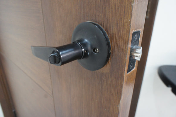 Corona Black Entrance Keyed Lever Lock