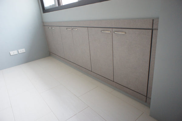 9919 Plain Stainless Pull Handle