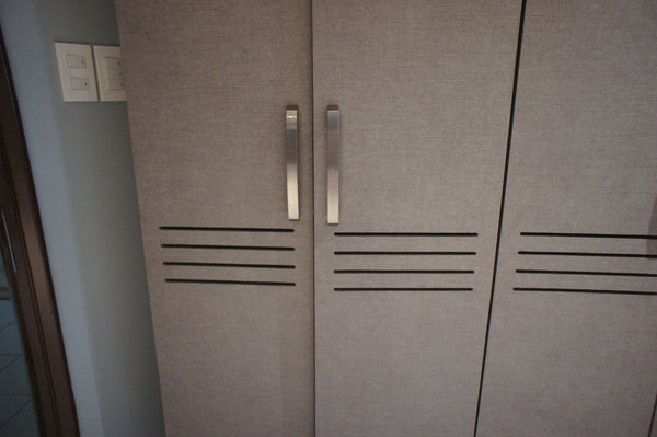 4703 Plain Stainless Pull Handle