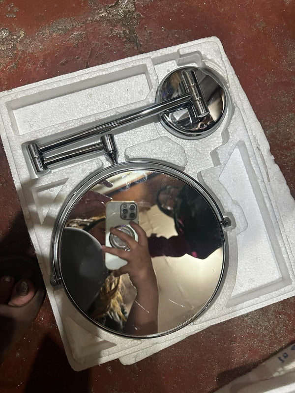 Reversible Magnifying Mirror