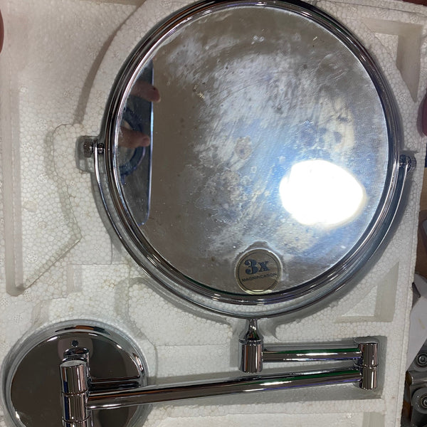 Reversible Magnifying Mirror