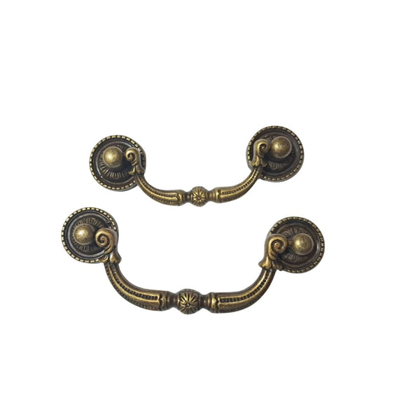 915 Classic Antique Brass Pull