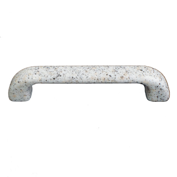556 Dynasty Reef Plastic Pull Handle - Magnificent Marketing (DIY Builders Hardware)